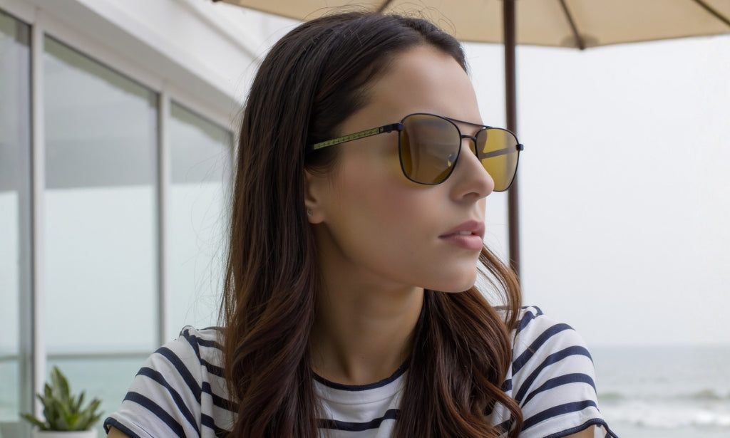 Black_with_Yellow_Lens