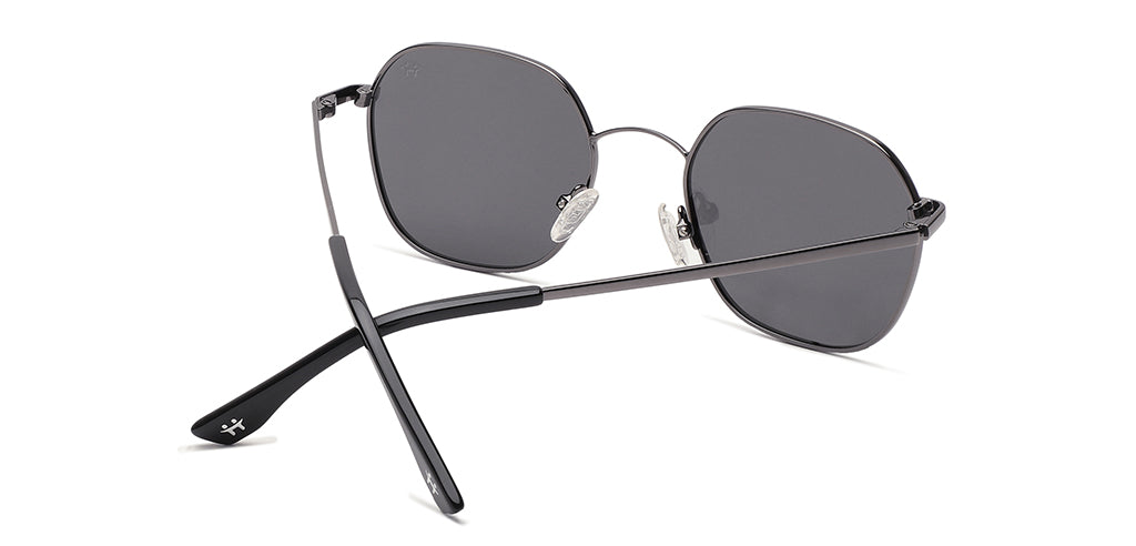 Gunmetal_with_Grey_Lens