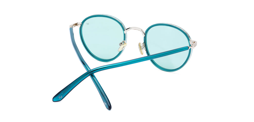 Green_with_Green_Lens