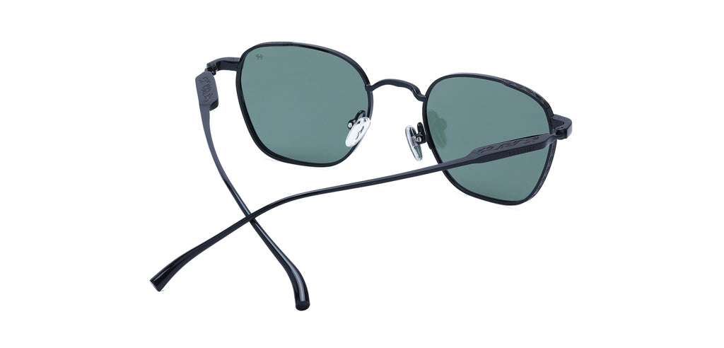 Black_with_Green_Lens