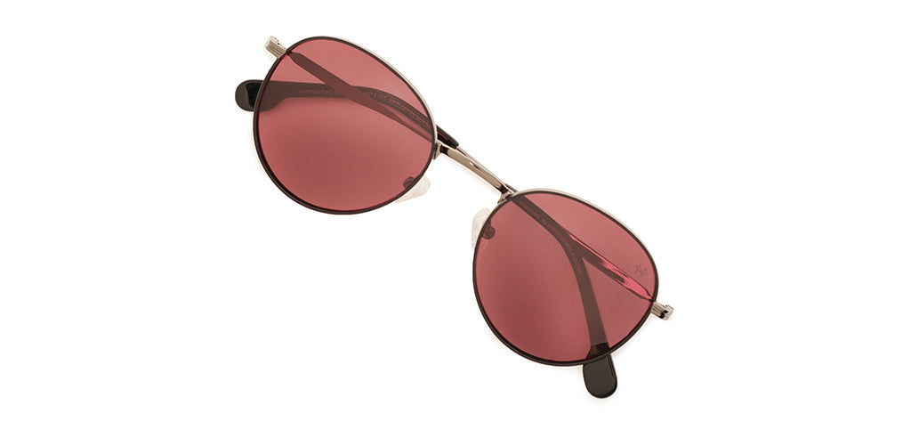 Gunmetal_with_Red_Lens