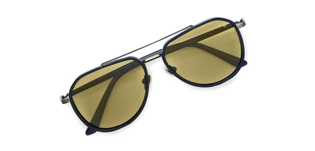 Black_with_Yellow_Lens