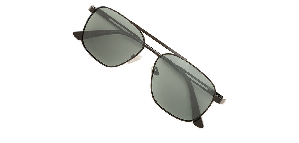 Black_Matte_with_Green_Lens