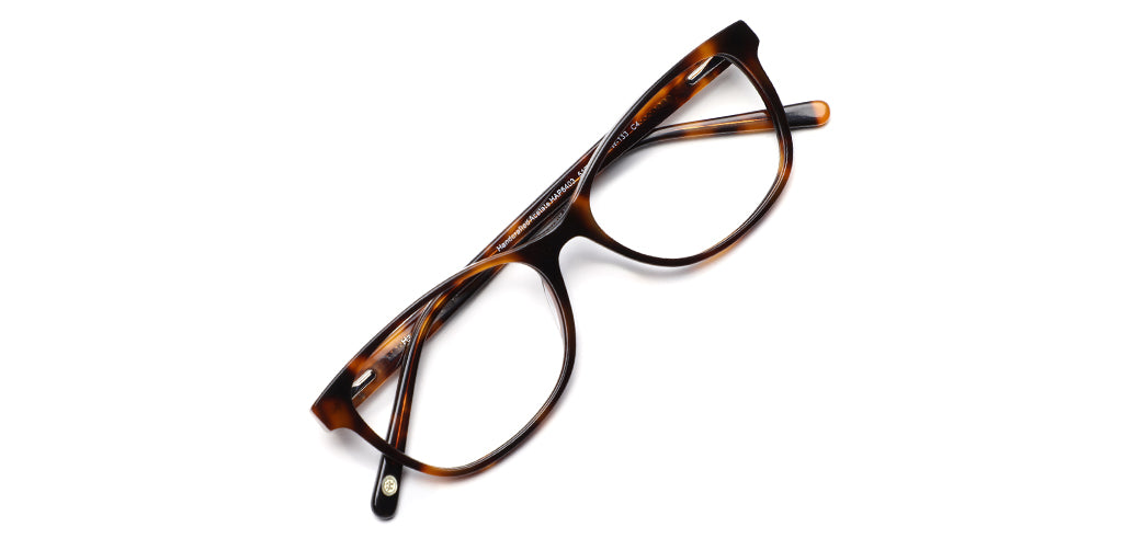 Brown_Demi_with_Demi