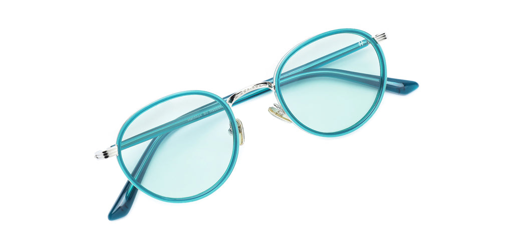 Green_with_Green_Lens