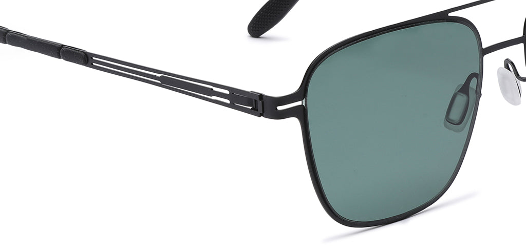 Black_Matte_with_Green_Lens