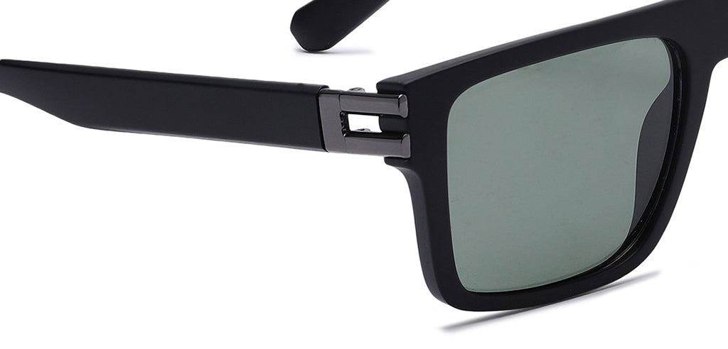 Black_Matte_with_Green_Lens