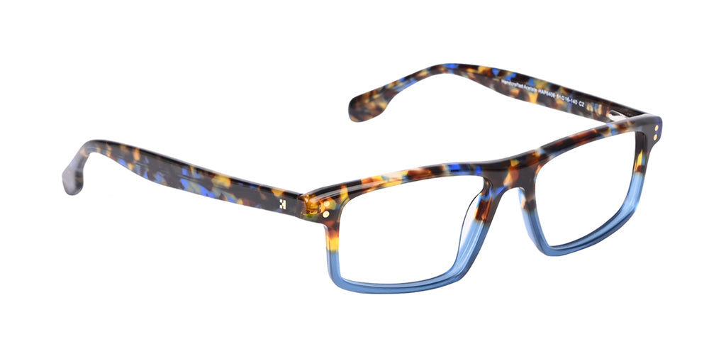 Brown_Demi_with_Demi