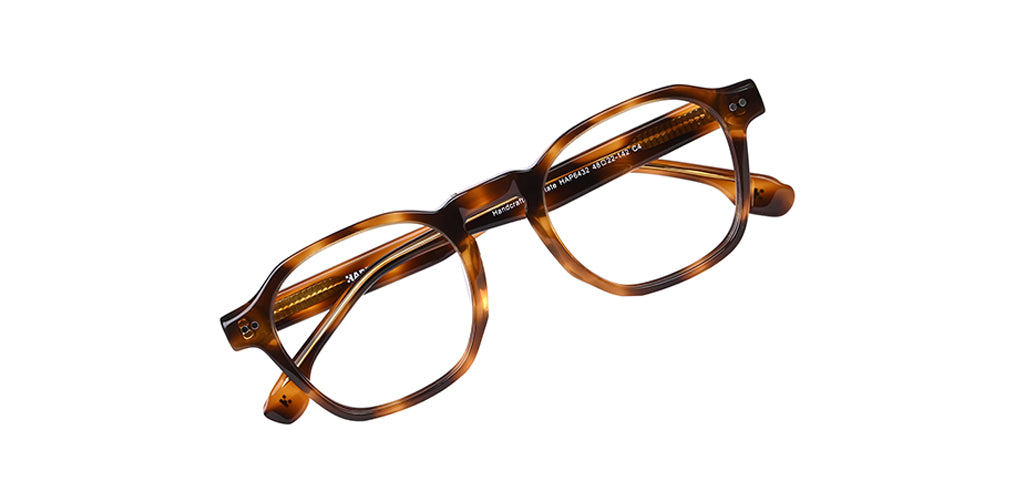 Brown_Demi_with_Demi