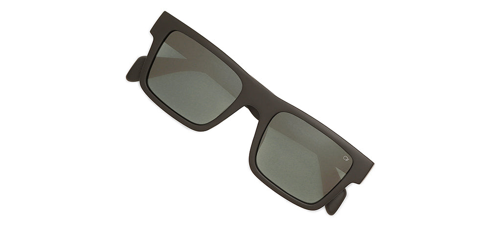 Black_Matte_with_Green_Lens