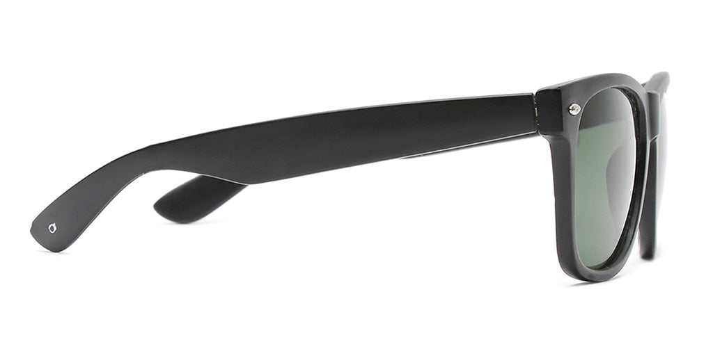 Black_Matte_with_Green_Lens