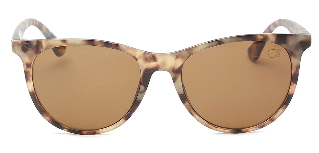 Demi_with_Brown_Lens