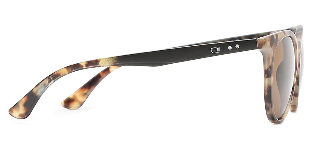 Demi_with_Brown_Lens