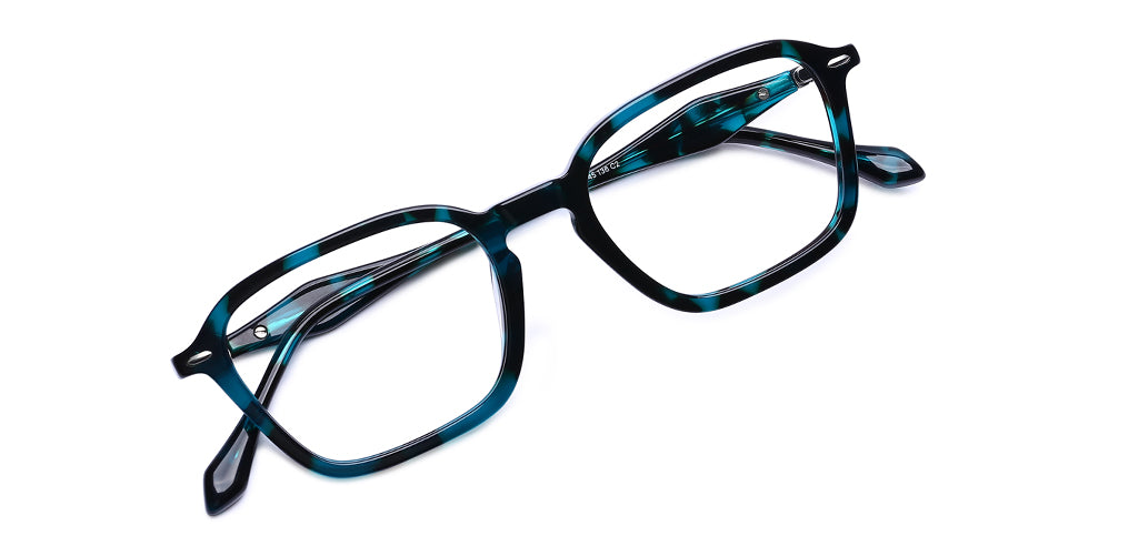 Green_Demi_with_Demi