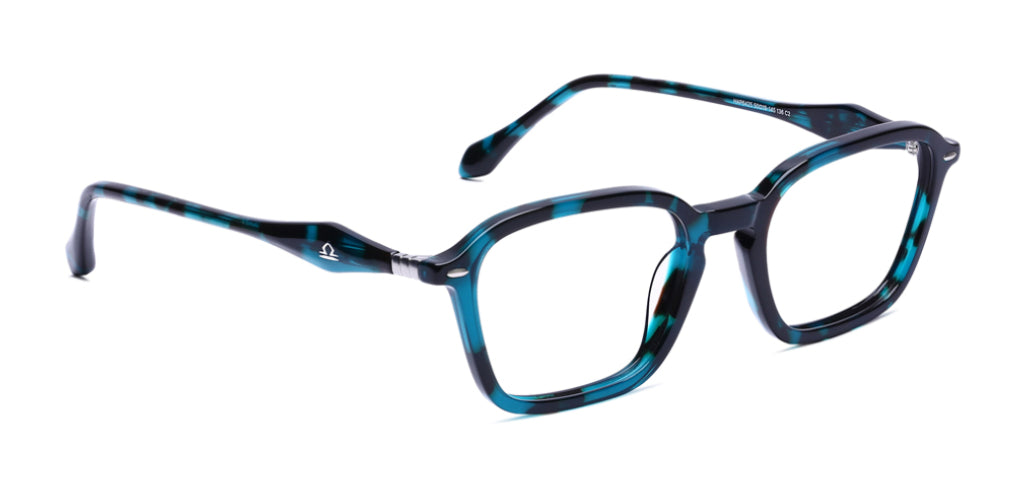 Green_Demi_with_Demi