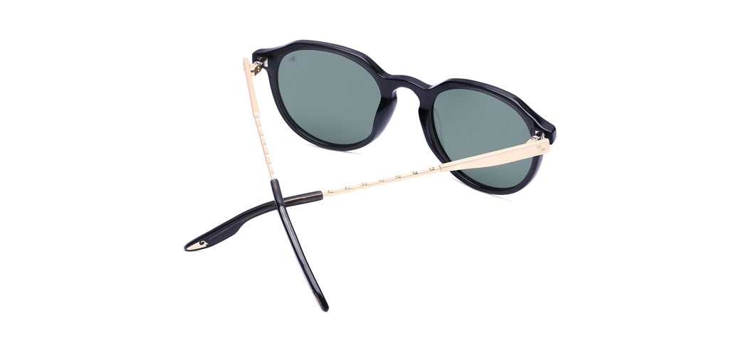 Black_with_Green_Lens