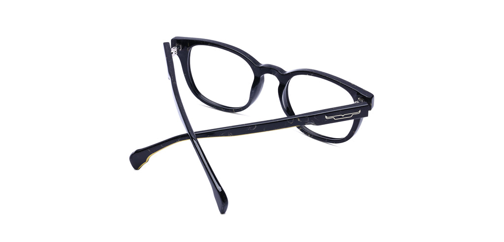 Black_Demi_with_Demi