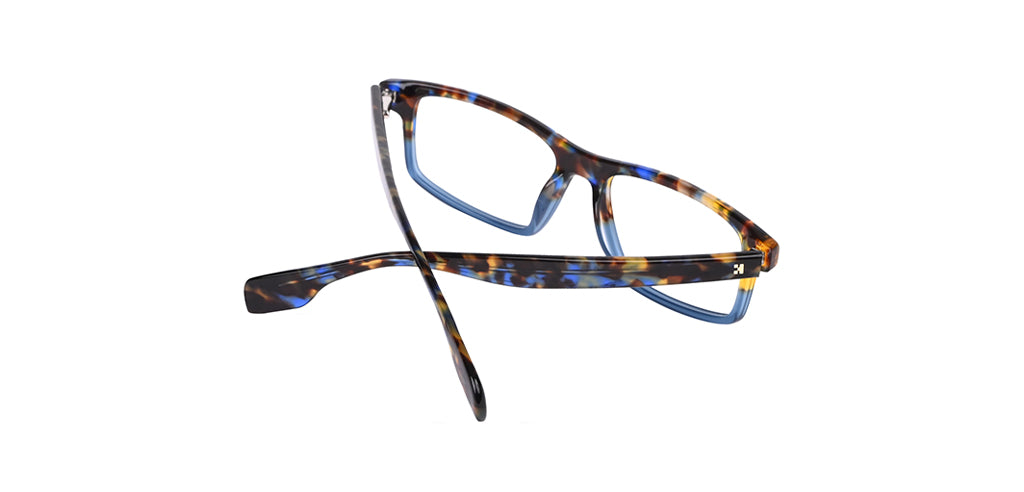 Brown_Demi_with_Demi