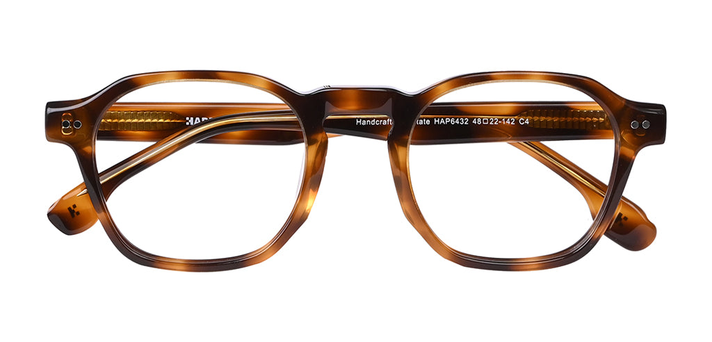 Brown_Demi_with_Demi