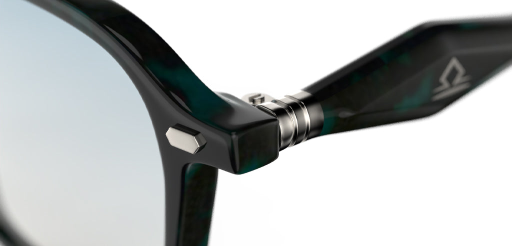 Green_Demi_with_Demi