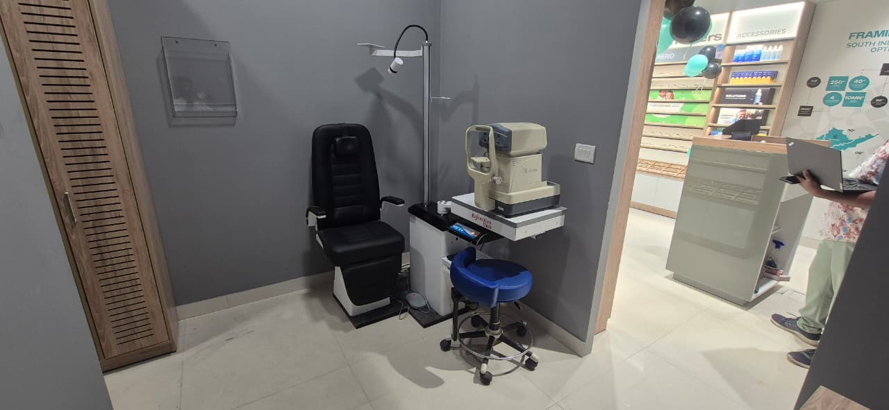 Store Image 4