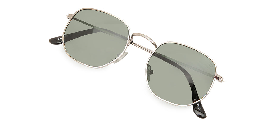 Gunmetal_with_Green_Lens
